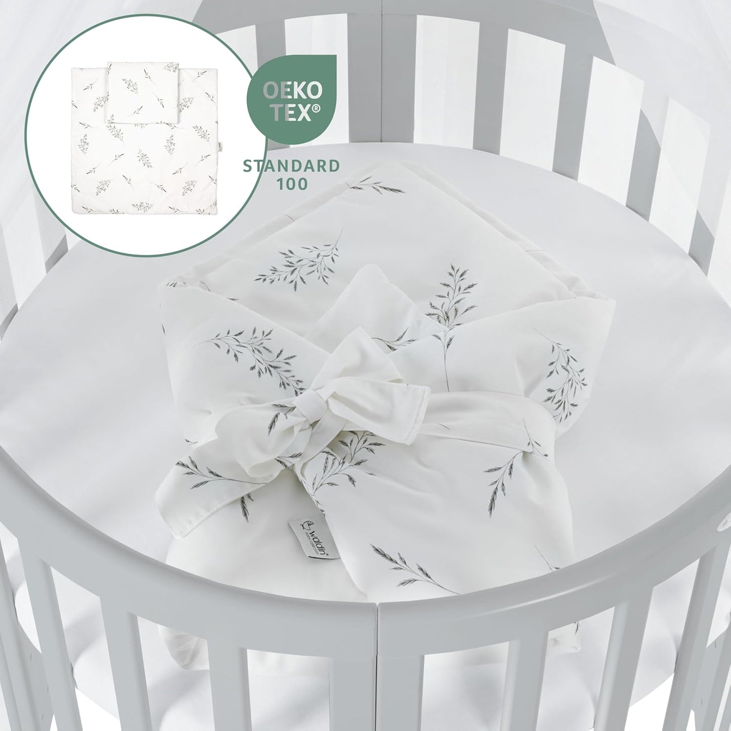 Waldin Oval Baby-Bett Mitwachsend Komplett Set 7in1, Gitterbett, Kinderbett mit Matratze, Wickelkommode, Beistellbett, Holz Weiß